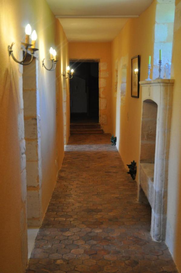 Chateau La Gentilhommiere Du Puits Notre-Dame 30 Rue De L'Eglise 24110 Saint Leon Sur L'Isle 외부 사진