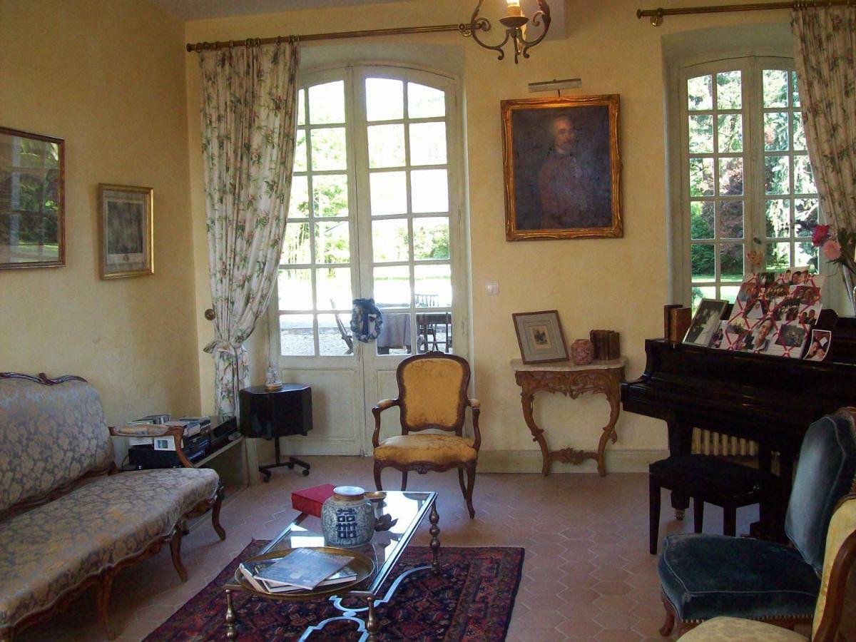 Chateau La Gentilhommiere Du Puits Notre-Dame 30 Rue De L'Eglise 24110 Saint Leon Sur L'Isle 외부 사진