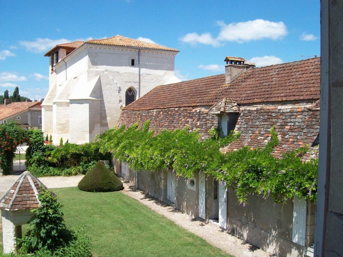 Chateau La Gentilhommiere Du Puits Notre-Dame 30 Rue De L'Eglise 24110 Saint Leon Sur L'Isle 외부 사진
