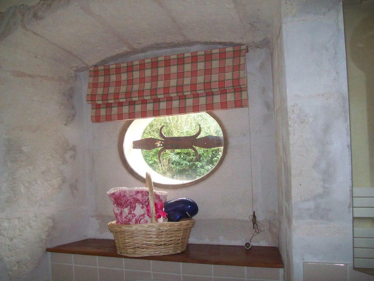 Chateau La Gentilhommiere Du Puits Notre-Dame 30 Rue De L'Eglise 24110 Saint Leon Sur L'Isle 외부 사진
