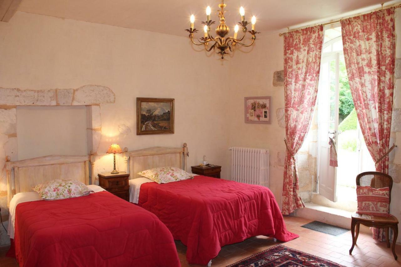 Chateau La Gentilhommiere Du Puits Notre-Dame 30 Rue De L'Eglise 24110 Saint Leon Sur L'Isle 외부 사진