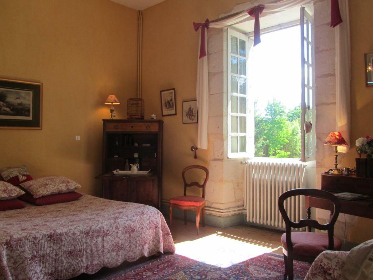 Chateau La Gentilhommiere Du Puits Notre-Dame 30 Rue De L'Eglise 24110 Saint Leon Sur L'Isle 외부 사진